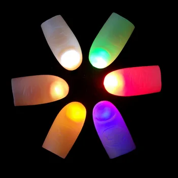 2 ADET Sihir Parmak Başparmak LED Akülü Sihirli Sahne Cadılar Bayramı Sihir Parmak Başparmak parti oyuncakları Çocuk için